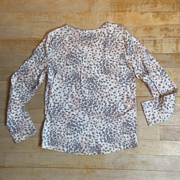 🌺 OLD NAVY Animal Print Soft Cotton Long Sleeve Tee - Picture 8 of 8